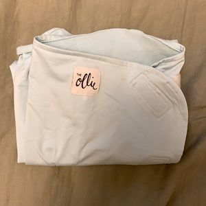 The Ollie Swaddle, blue